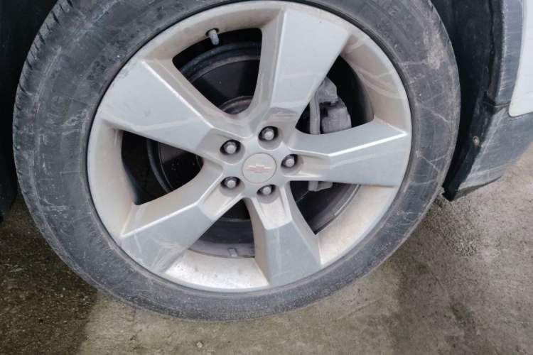 Used Chevrolet Trax 2014 1.4T Automatic Two-Wheel Drive Comfort Version Right Front Wheel Hub