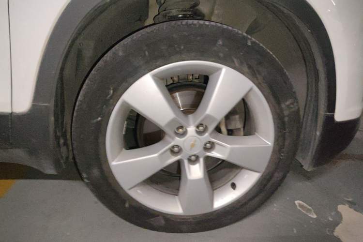 Used Chevrolet Trax 2014 1.4T Automatic All-Wheel Drive Flagship Version Right Front Wheel Hub