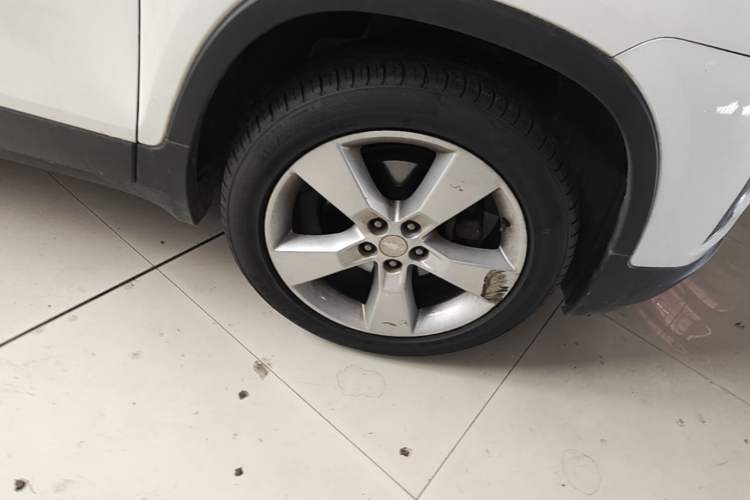 Used Chevrolet Trax 2014 1.4T Automatic Two-Wheel Drive Luxury Model Right Front Wheel Hub