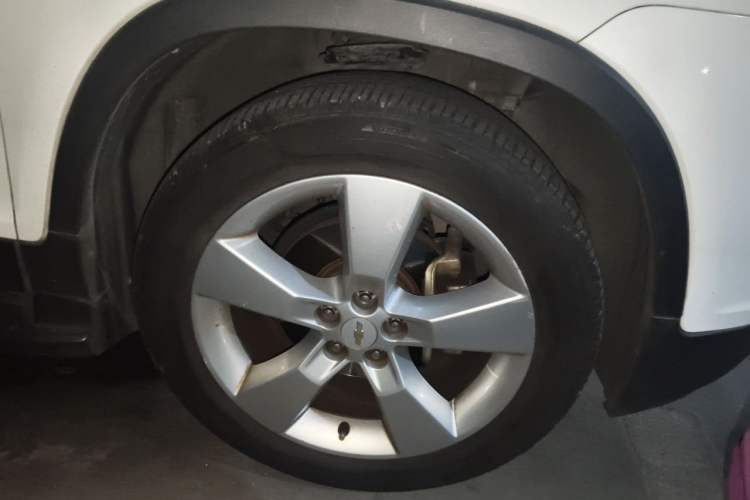 Used Chevrolet Trax 2014 1.4T Automatic Two-Wheel Drive Luxury Model Right Front Wheel Hub