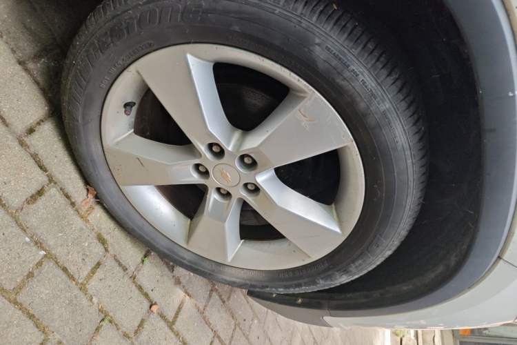 Used Chevrolet Trax 2014 1.4T Automatic Two-Wheel Drive Luxury Model Right Front Wheel Hub