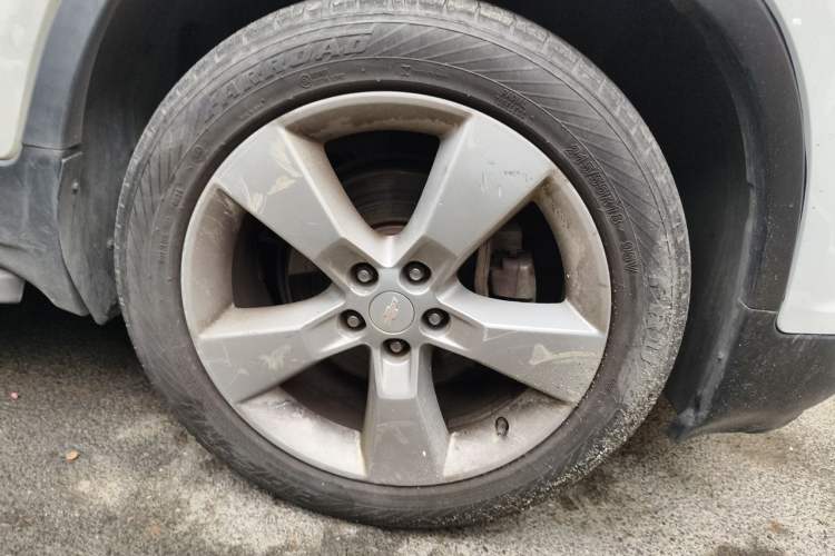 Used Chevrolet Trax 2014 1.4T Automatic Two-Wheel Drive Comfort Version Right Front Wheel Hub