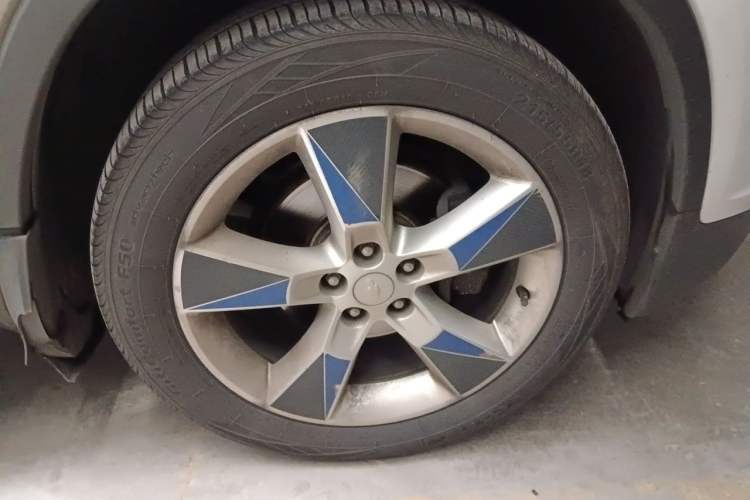 Used Chevrolet Trax 2014 1.4T Manual Two-Wheel Drive Comfort Model Right Front Wheel Hub