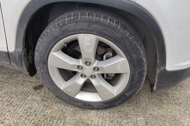 Used Chevrolet Trax 2014 1.4T Automatic Two-Wheel Drive Comfort Version Right Front Wheel Hub