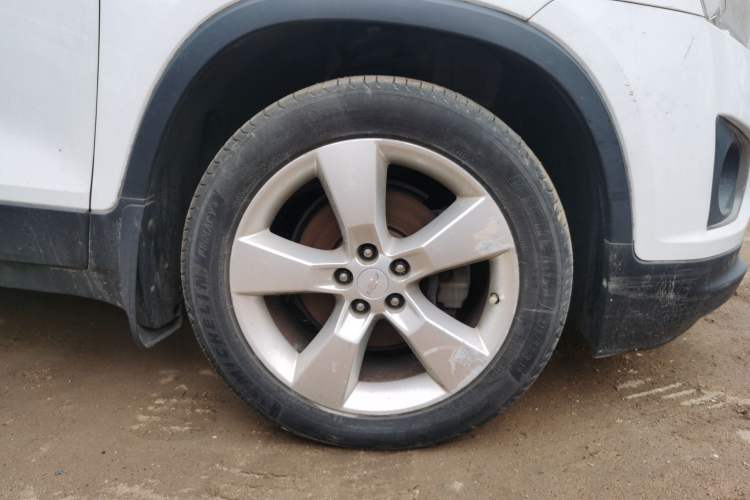 Used Chevrolet Trax 2014 1.4T Manual Two-Wheel Drive Comfort Model Right Front Wheel Hub