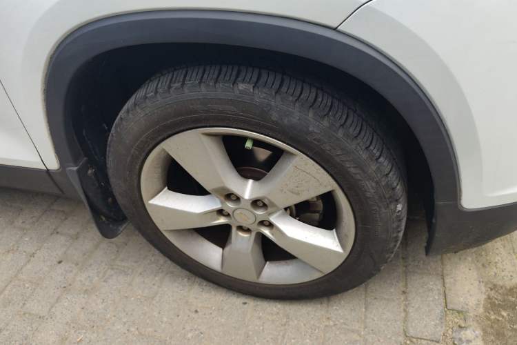 Used Chevrolet Trax 2014 1.4T Manual Two-Wheel Drive Comfort Model Right Front Wheel Hub