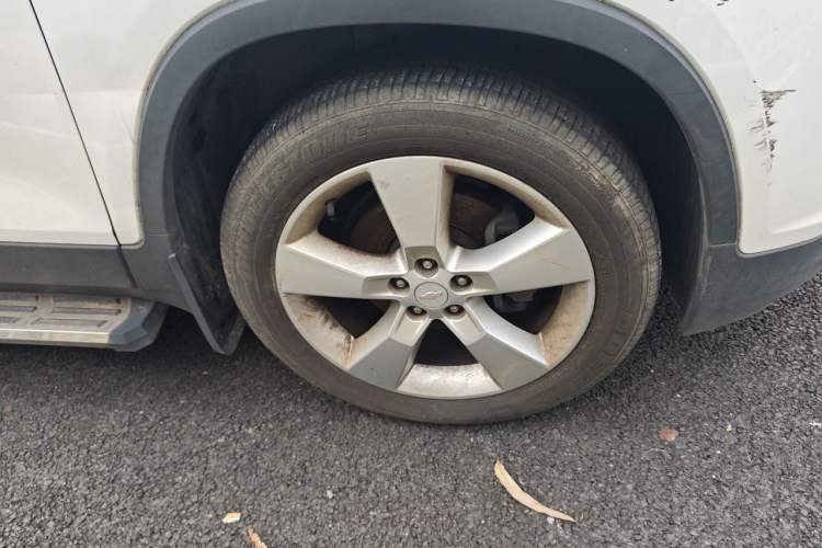 Used Chevrolet Trax 2014 1.4T Automatic Two-Wheel Drive Comfort Version Right Front Wheel Hub