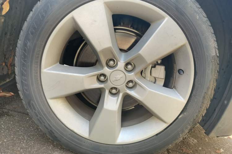 Used Chevrolet Trax 2014 1.4T Automatic Two-Wheel Drive Comfort Version Right Front Wheel Hub