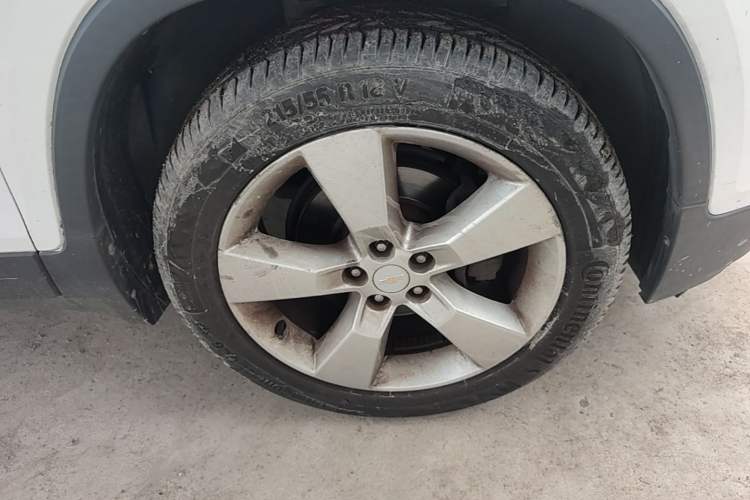 Used Chevrolet Trax 2014 1.4T Automatic Two-Wheel Drive Luxury Model Right Front Wheel Hub