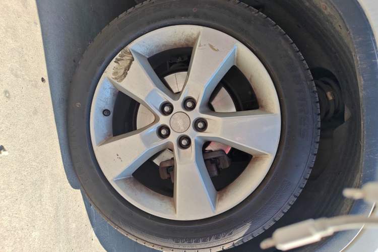 Used Chevrolet Trax 2014 1.4T Automatic Two-Wheel Drive Luxury Model Right Front Wheel Hub