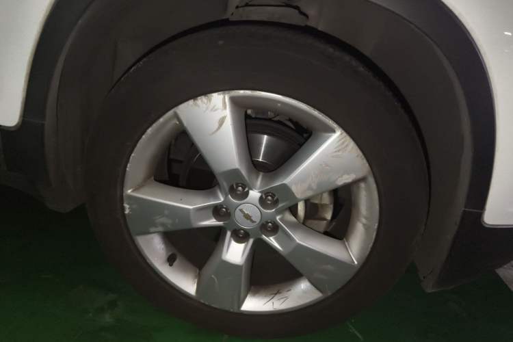Used Chevrolet Trax 2014 1.4T Automatic Two-Wheel Drive Comfort Version Right Front Wheel Hub