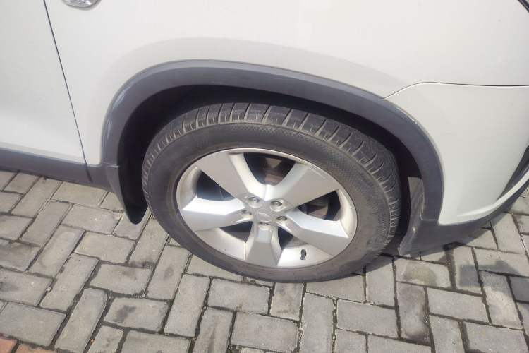 Used Chevrolet Trax 2014 1.4T Manual Two-Wheel Drive Comfort Model Right Front Wheel Hub