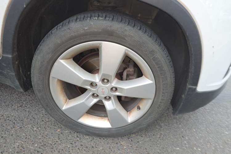 Used Chevrolet Trax 2014 1.4T Manual Two-Wheel Drive Comfort Model Right Front Wheel Hub
