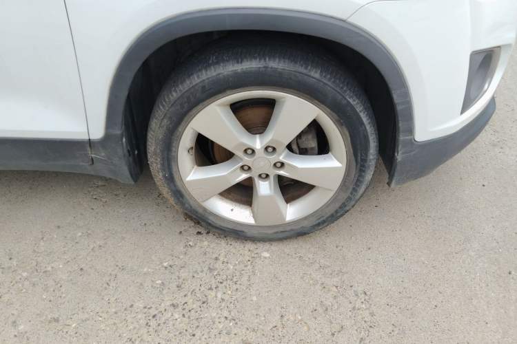 Used Chevrolet Trax 2014 1.4T Manual Two-Wheel Drive Comfort Model Right Front Wheel Hub