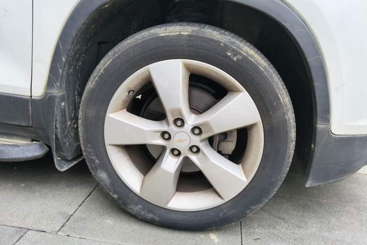 Used Chevrolet Trax 2014 1.4T Manual Two-Wheel Drive Comfort Model Right Front Wheel Hub
