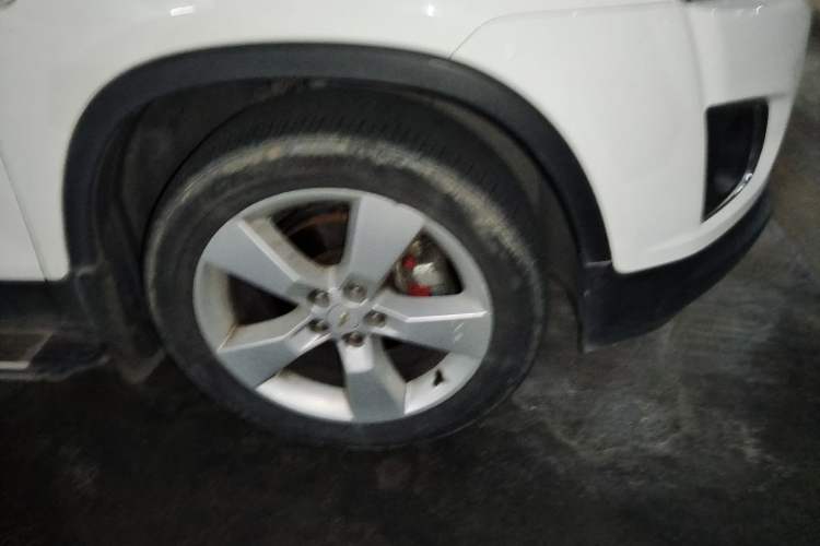 Used Chevrolet Trax 2014 1.4T Automatic Two-Wheel Drive Comfort Version Right Front Wheel Hub