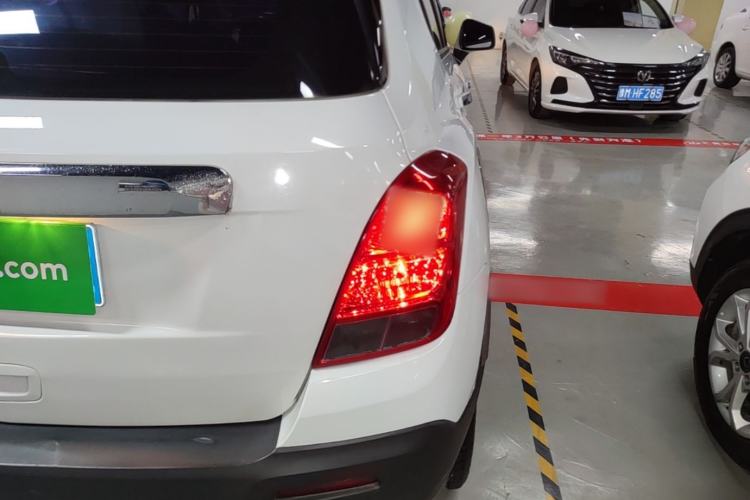 Used Chevrolet Trax 2014 1.4T Manual Two-Wheel Drive Comfort Model Right Rear Taillight