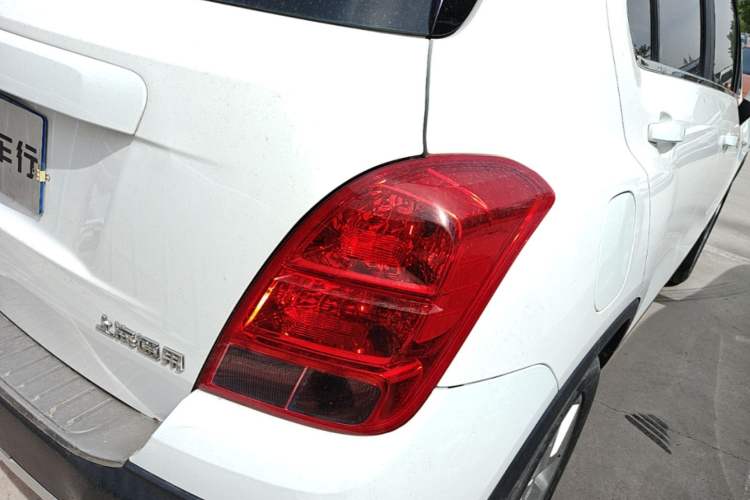 Used Chevrolet Trax 2014 1.4T Manual Two-Wheel Drive Comfort Model Right Rear Taillight