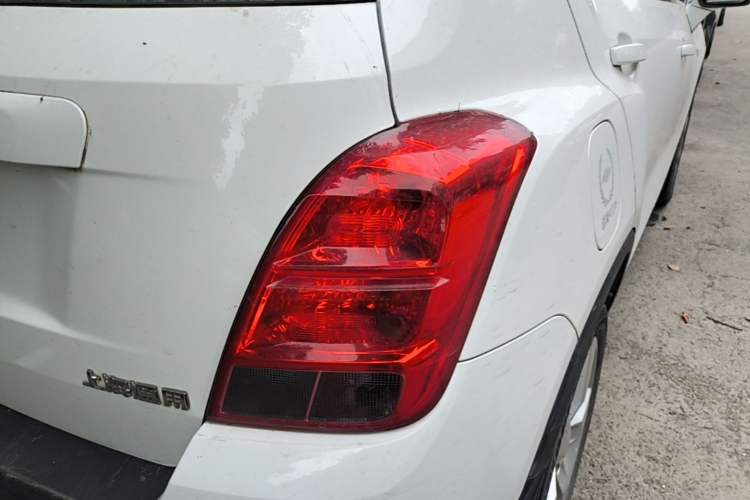 Used Chevrolet Trax 2014 1.4T Automatic Two-Wheel Drive Luxury Model Right Rear Taillight