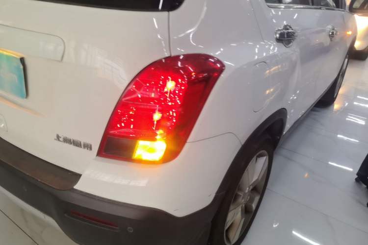 Used Chevrolet Trax 2014 1.4T Automatic Two-Wheel Drive Luxury Model Right Rear Taillight