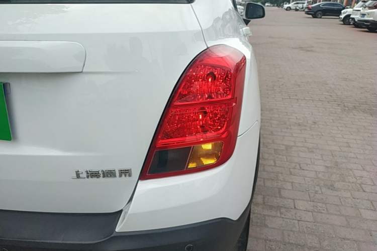 Used Chevrolet Trax 2014 1.4T Manual Two-Wheel Drive Comfort Model Right Rear Taillight