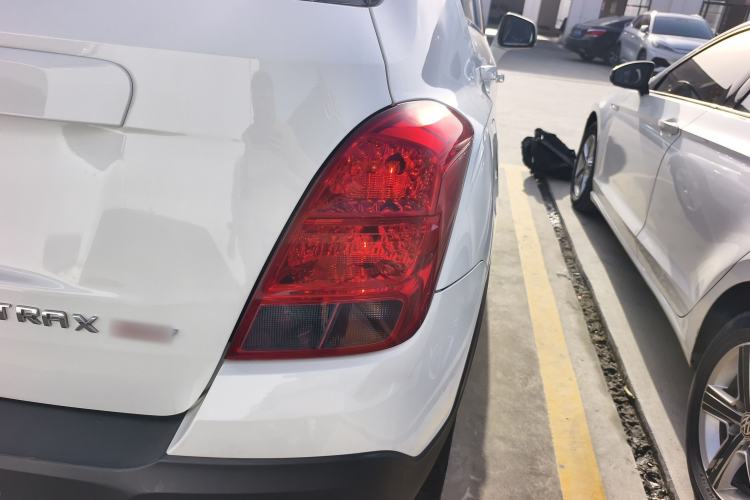 Used Chevrolet Trax 2014 1.4T Automatic Two-Wheel Drive Luxury Model Right Rear Taillight
