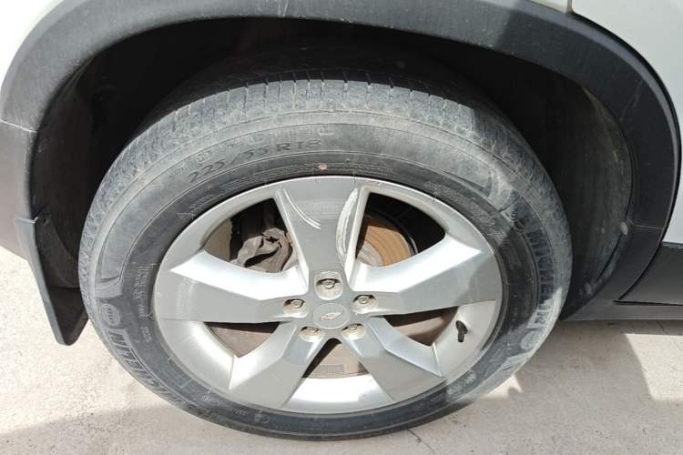 Used Chevrolet Trax 2014 1.4T Manual Two-Wheel Drive Comfort Model Right Rear Wheel Hub