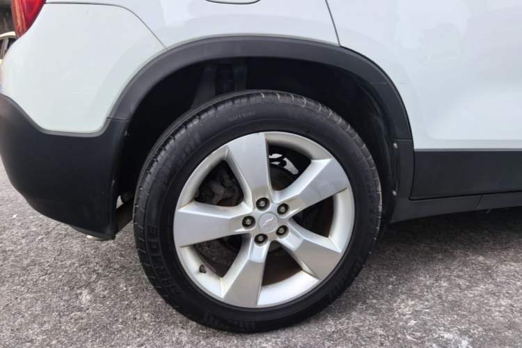 Used Chevrolet Trax 2014 1.4T Automatic Two-Wheel Drive Comfort Version Right Rear Wheel Hub