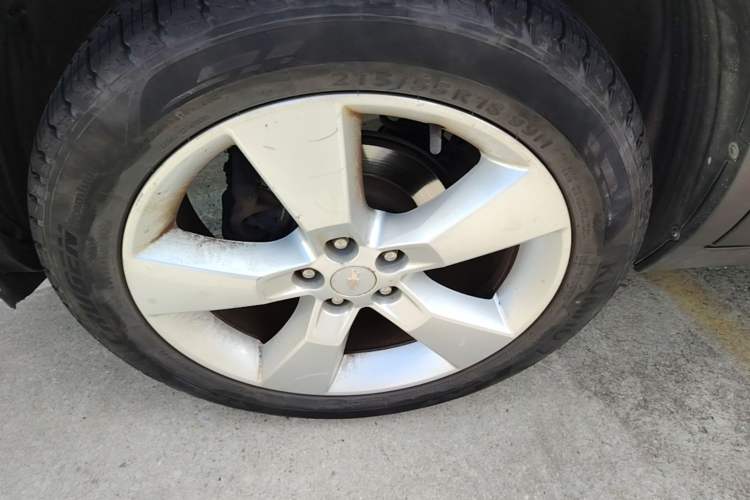 Used Chevrolet Trax 2014 1.4T Manual Two-Wheel Drive Comfort Model Right Rear Wheel Hub
