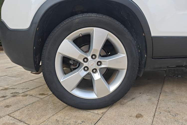 Used Chevrolet Trax 2014 1.4T Automatic Two-Wheel Drive Comfort Version Right Rear Wheel Hub