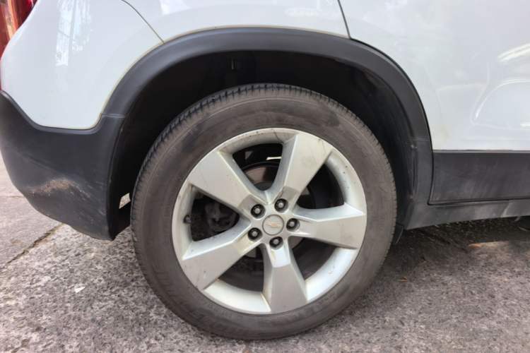 Used Chevrolet Trax 2014 1.4T Automatic Two-Wheel Drive Comfort Version Right Rear Wheel Hub