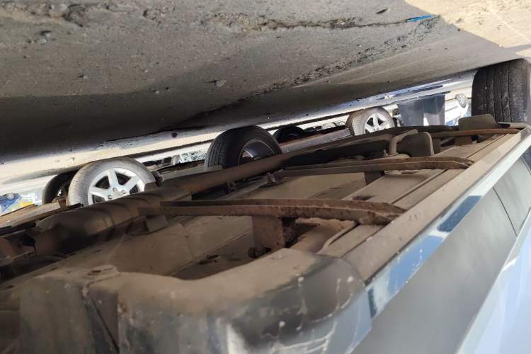 Used Chevrolet Trax 2014 1.4T Manual Two-Wheel Drive Comfort Model Right Side Sill