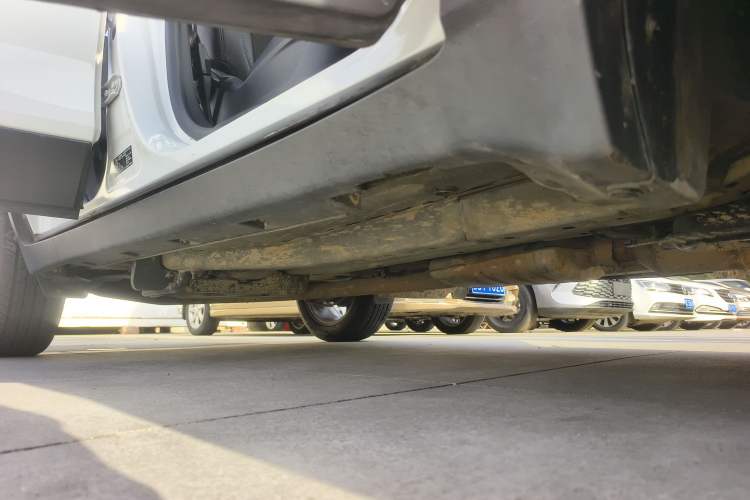 Used Chevrolet Trax 2014 1.4T Automatic Two-Wheel Drive Luxury Model Right Side Sill