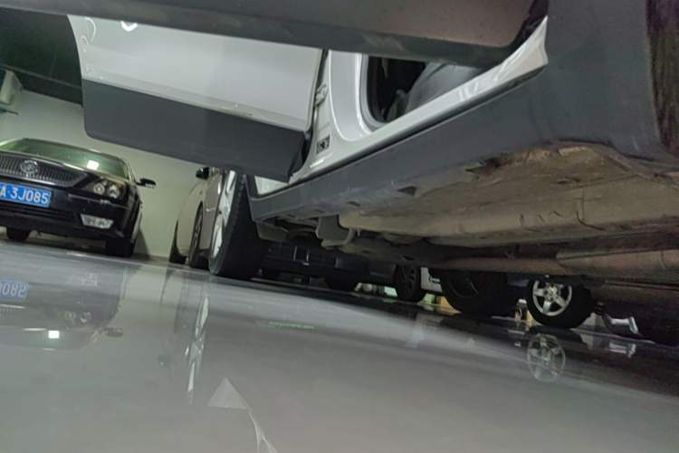 Used Chevrolet Trax 2014 1.4T Automatic Two-Wheel Drive Luxury Model Right Side Sill