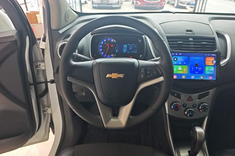 Used Chevrolet Trax 2014 1.4T Automatic Two-Wheel Drive Luxury Model Steering Wheel