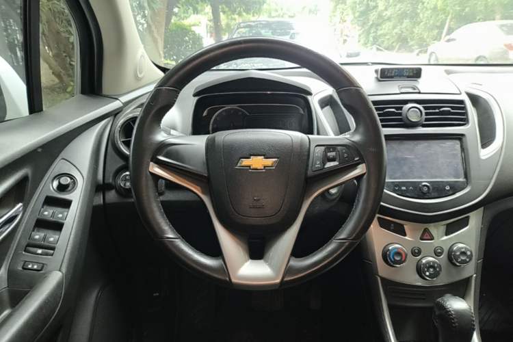 Used Chevrolet Trax 2014 1.4T Automatic Two-Wheel Drive Luxury Model Steering Wheel