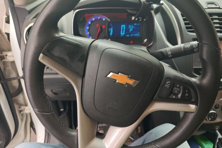 Used Chevrolet Trax 2014 1.4T Automatic Two-Wheel Drive Luxury Model Steering Wheel