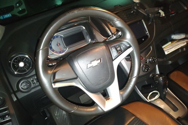 Used Chevrolet Trax 2014 1.4T Automatic Two-Wheel Drive Luxury Model Steering Wheel