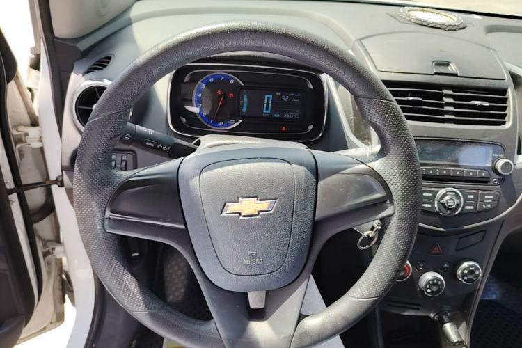 Used Chevrolet Trax 2014 1.4T Manual Two-Wheel Drive Comfort Model Steering Wheel