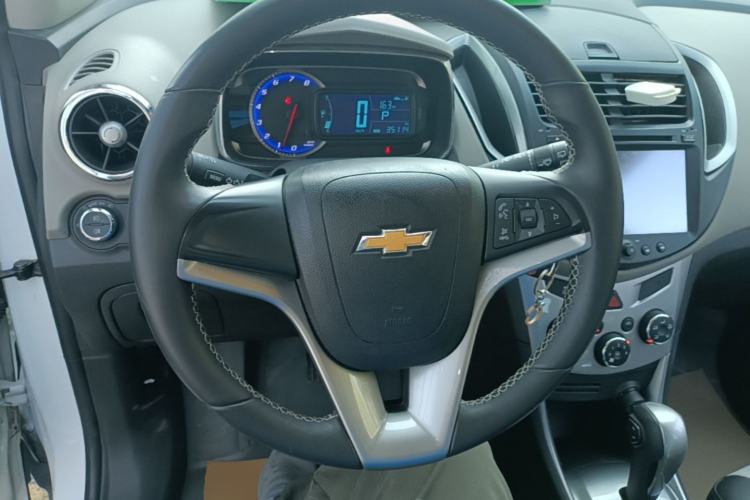 Used Chevrolet Trax 2014 1.4T Automatic Two-Wheel Drive Luxury Model Steering Wheel