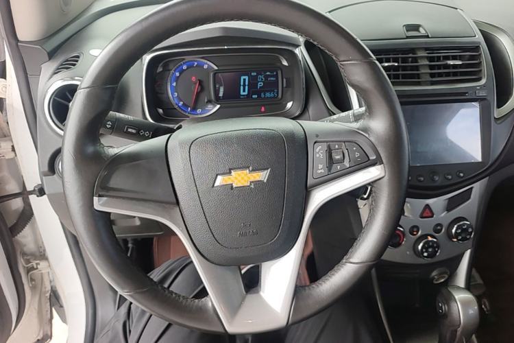 Used Chevrolet Trax 2014 1.4T Automatic Two-Wheel Drive Luxury Model Steering Wheel