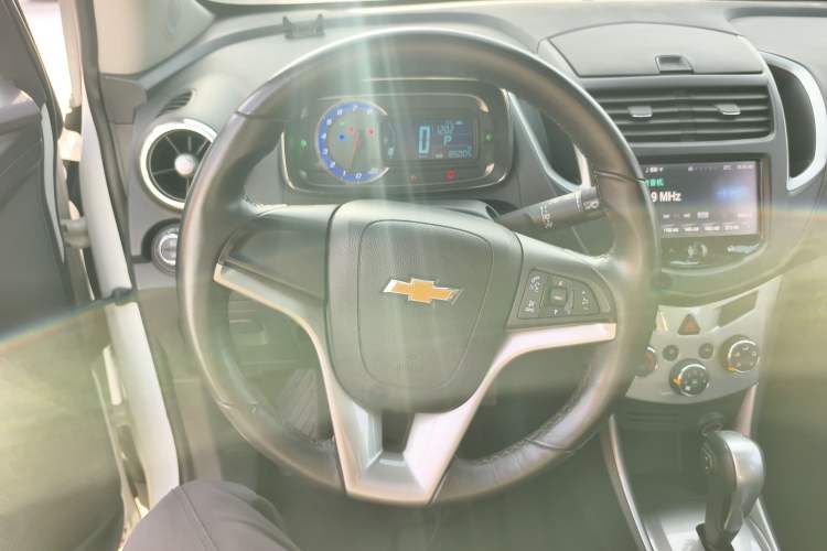 Used Chevrolet Trax 2014 1.4T Automatic Two-Wheel Drive Luxury Model Steering Wheel