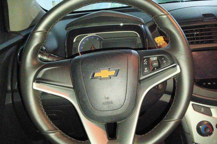 Used Chevrolet Trax 2014 1.4T Automatic Two-Wheel Drive Luxury Model Steering Wheel