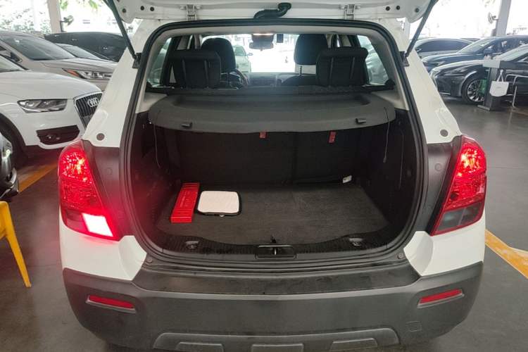 Used Chevrolet Trax 2014 1.4T Automatic Two-Wheel Drive Comfort Version Trunk