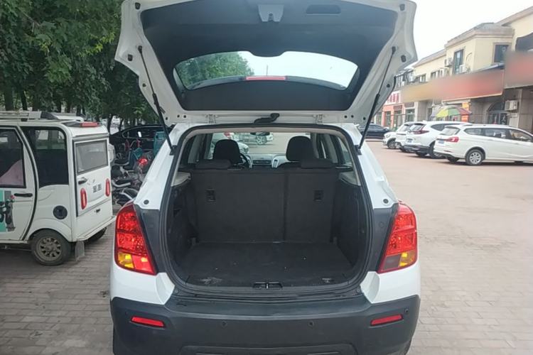 Used Chevrolet Trax 2014 1.4T Manual Two-Wheel Drive Comfort Model Trunk