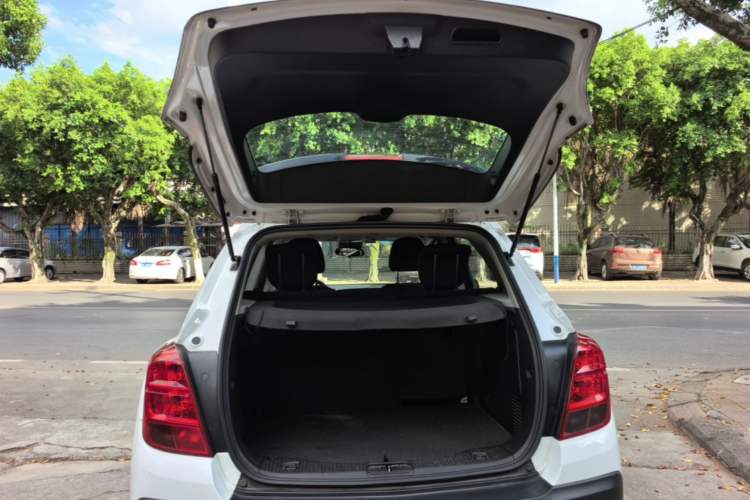 Used Chevrolet Trax 2014 1.4T Automatic Two-Wheel Drive Comfort Version Trunk