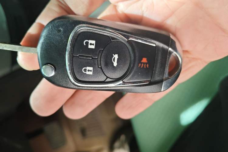 Used Chevrolet Trax 2014 1.4T Automatic Two-Wheel Drive Luxury Model Vehicle Key