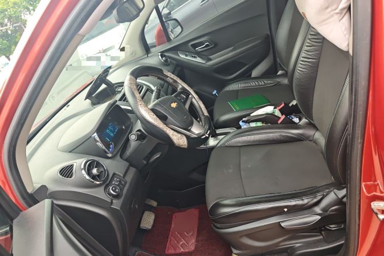 Used Chevrolet Trax 2014 1.4T Automatic Two-Wheel Drive Luxury Model Left Front Seat
