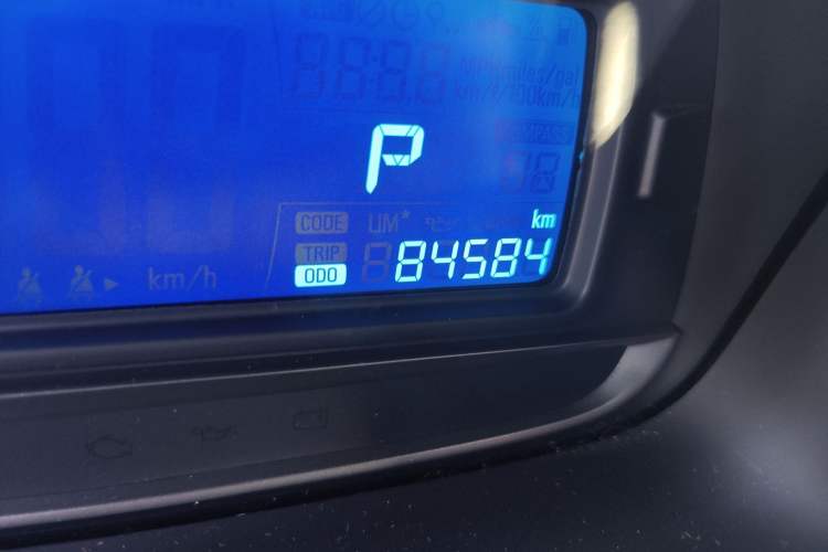 Used Chevrolet Trax 2014 1.4T Automatic Two-Wheel Drive Luxury Model Odometer Close Up