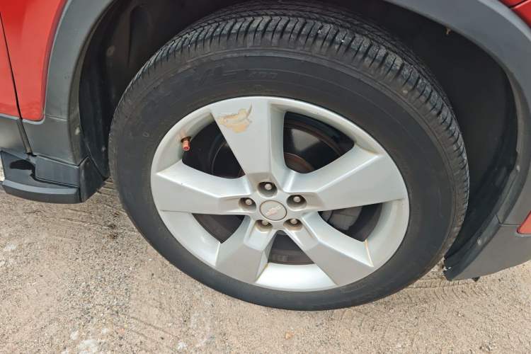Used Chevrolet Trax 2014 1.4T Automatic Two-Wheel Drive Luxury Model Right Front Wheel Hub
